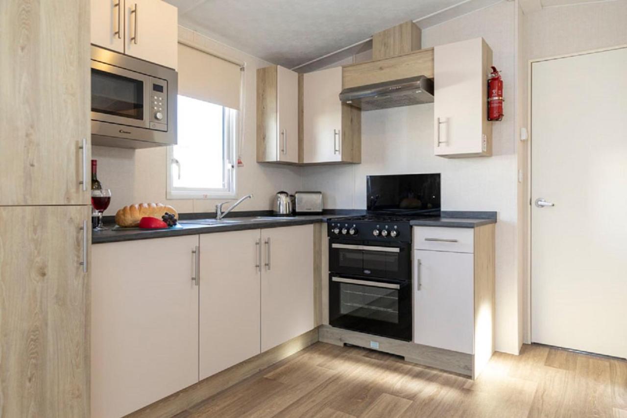 Pentire Coastal Holiday Park Bude Bagian luar foto